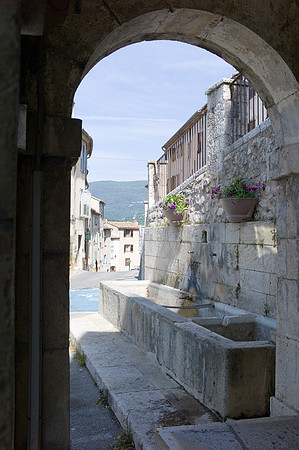 L1024570